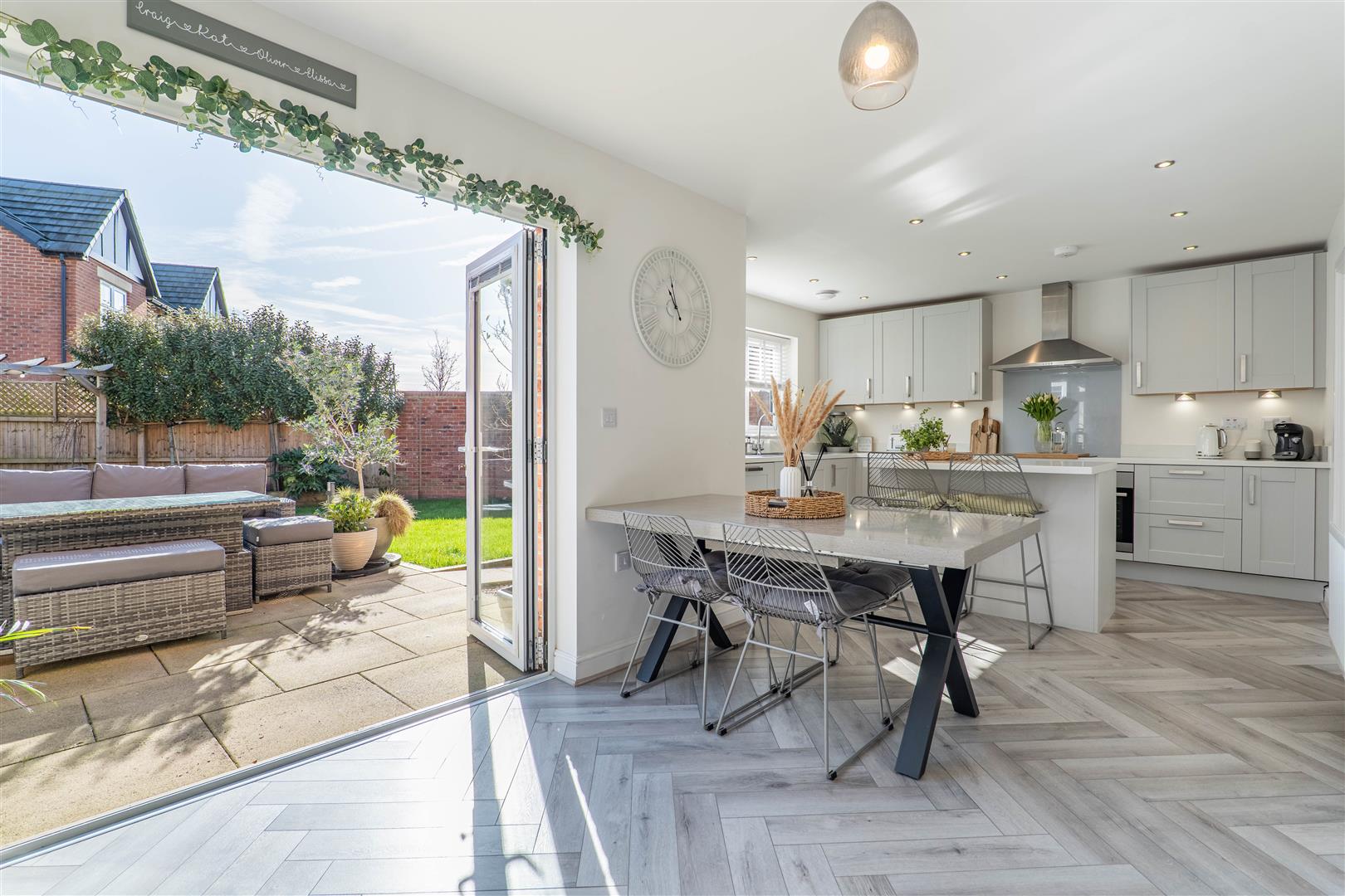 4 bed property in Hedgerow Drive, Preston